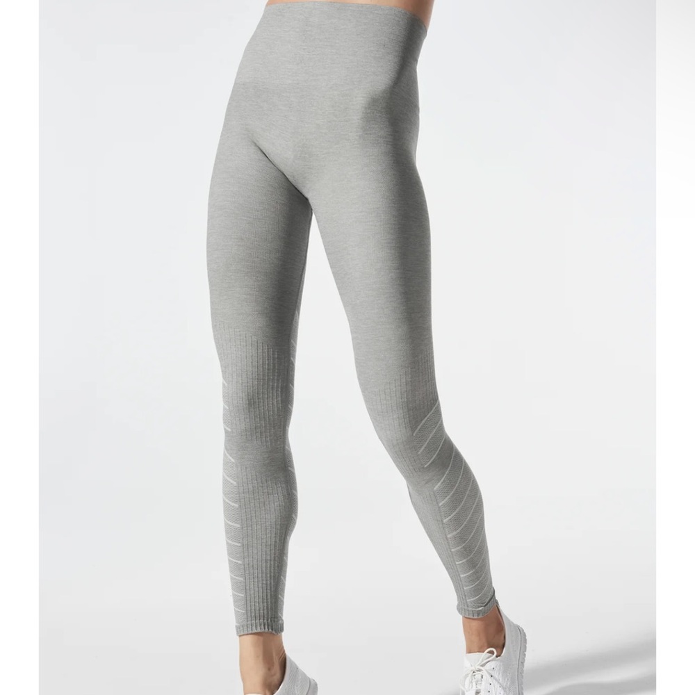 Blanqi Hipster Contour Leggings